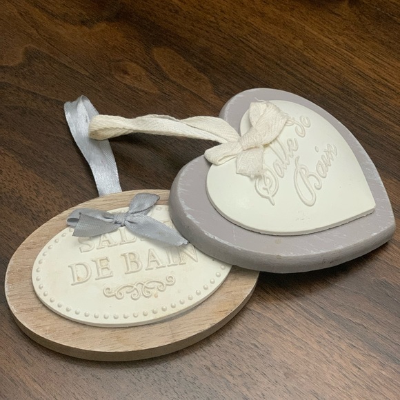 French FarmHouse Style Bathroom Sign- Light Gray and White from North of Paris - Picture 1 of 5